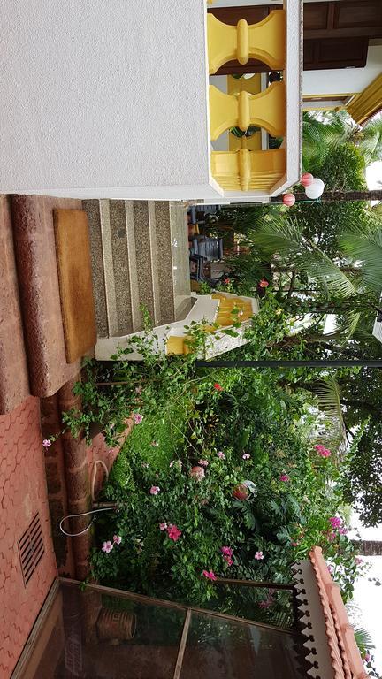 De Hibiscus Hotel Candolim Eksteriør billede